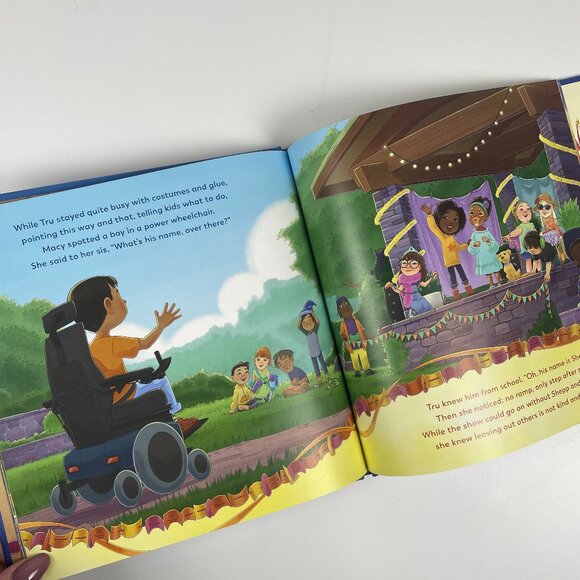 🍋 4/$20 Everyone Belongs | Kids Books Childrens Book - Picture 3 of 5